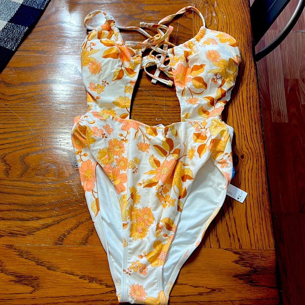 Cut out floral print one piece
